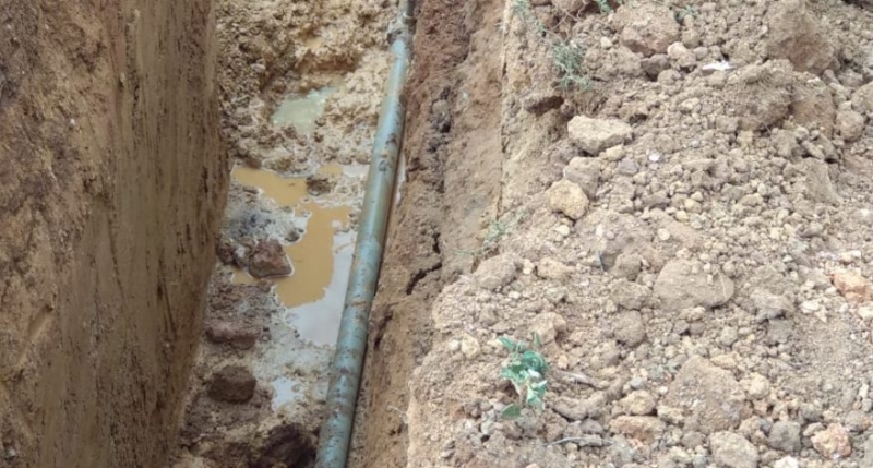 Rebaixamento de rede de água para obra asfáltica no povoado de pedras de Marilândia